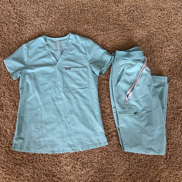 SOLD NA Figs Seaglass Scrub Set XS & SP - Picture 15 of 15